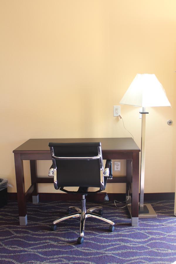Express Inn And Suites Humble Ngoại thất bức ảnh